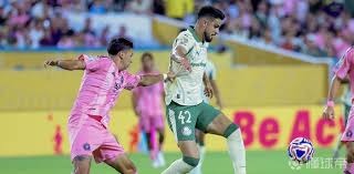 杜锋：季后赛只能注册四个外援 吉伦沃特膝伤还没好 盼他早日康复